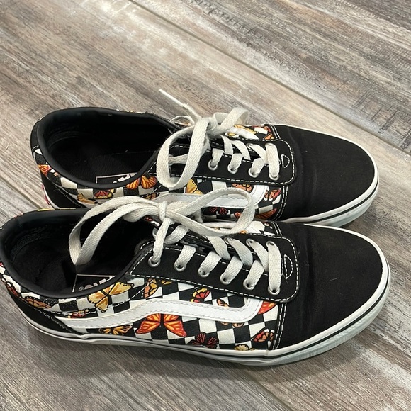 VANS Ward Monarch Butterflies Canvas Old Skool Sneakers - Picture 2 of 11